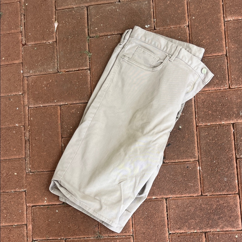 H&M Men's Beige Jean Shorts - Picture 4 of 4